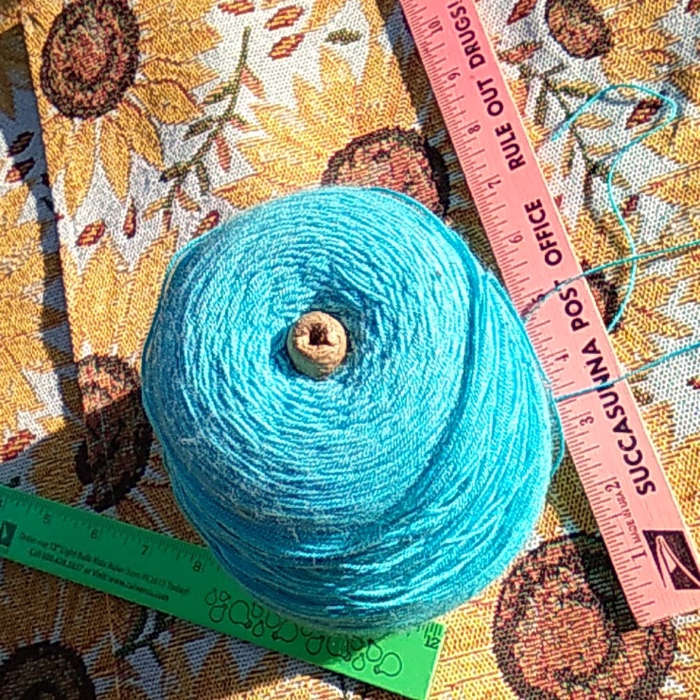 π§΅ TURQUOISE YARN on SPOOL π§΅ - Picture 4 of 16